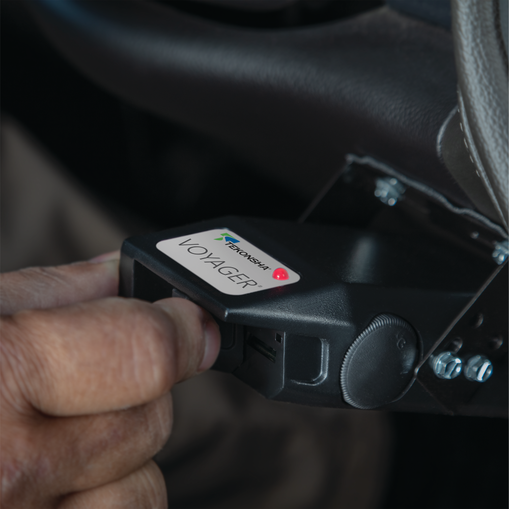 Trailer Hitch , 7-Way , Tekonsha Voyager Brake Control